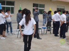垃圾桶廠家員工組織活動圖
